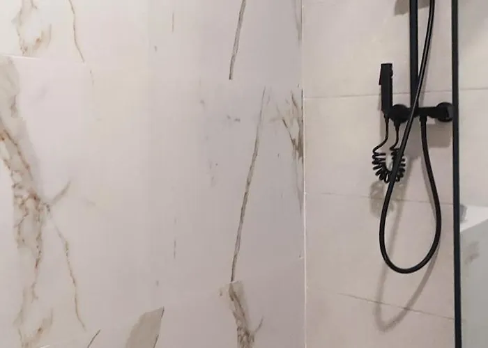 Διαμέρισμα Elegant With Urban Charm