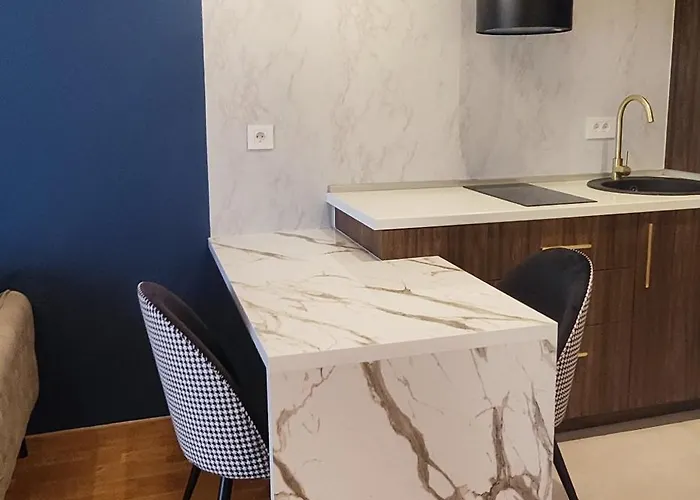 Elegant With Urban Charm * Ποντγορίτσα